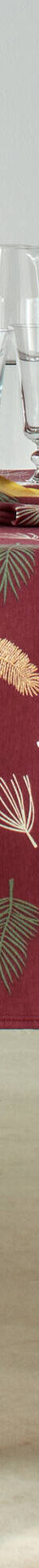 Nappe imprimée feuillage doré (lie de vin) Nappe imprimée feuillage doré (lie de vin)